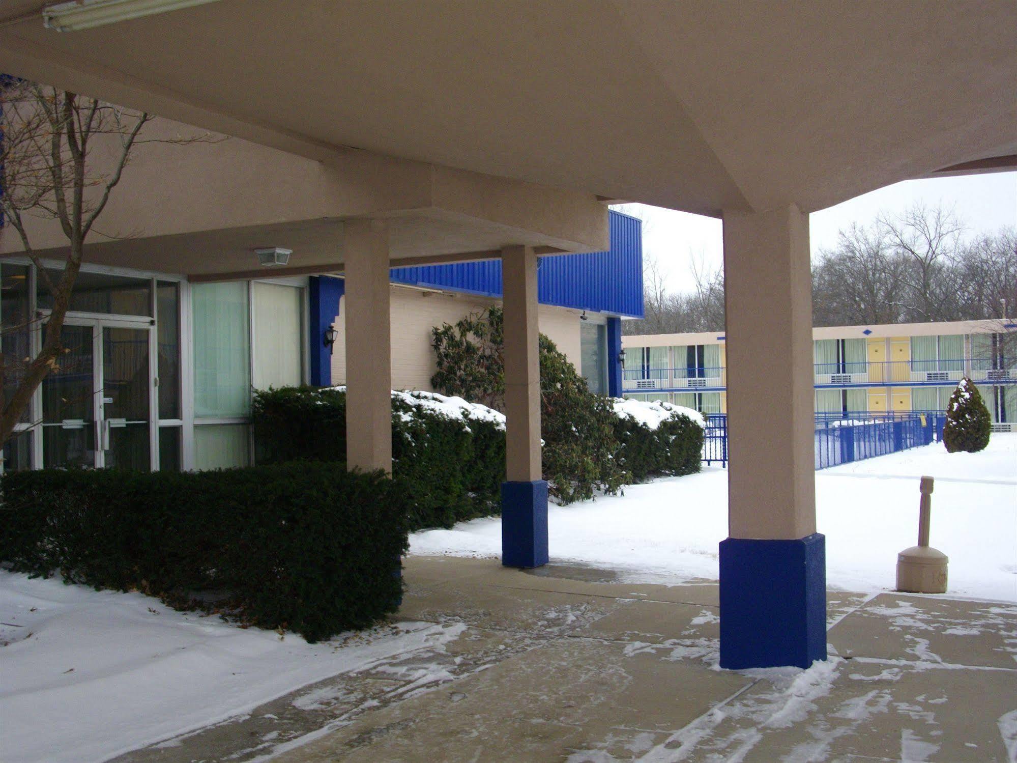 Macomb Inn Exterior foto